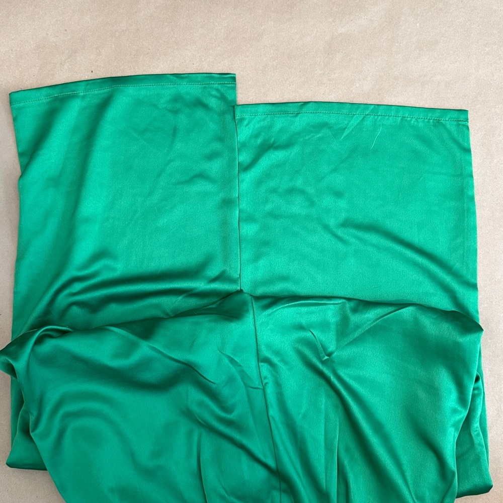 Haute Monde Green Satin Cargo Pants - Picture 4 of 4
